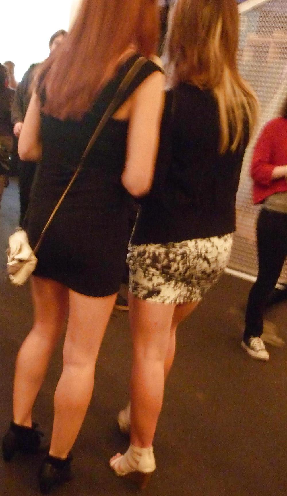 25P Voyeur Legs Pix
