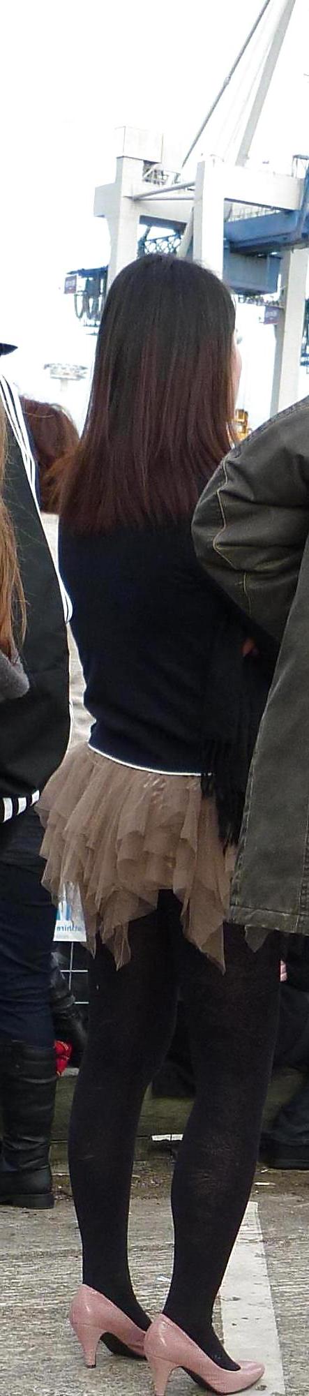 25P Voyeur Legs Pix
