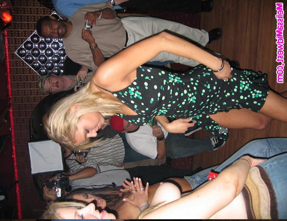 15P Melissa out on the town