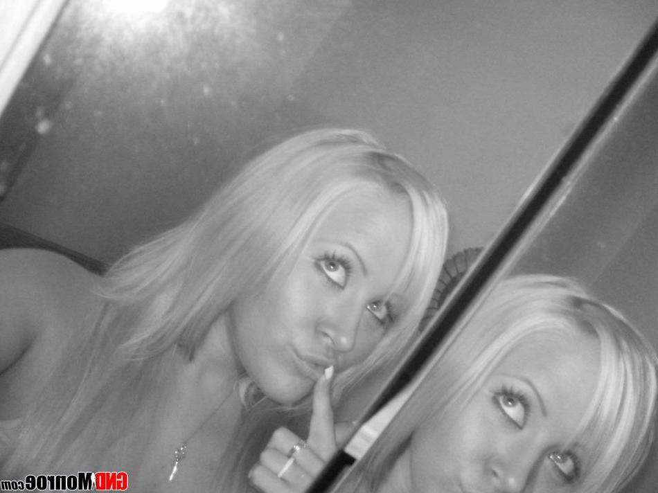 16P Pictures of GND Monroe taking hot black and white pics of herself
