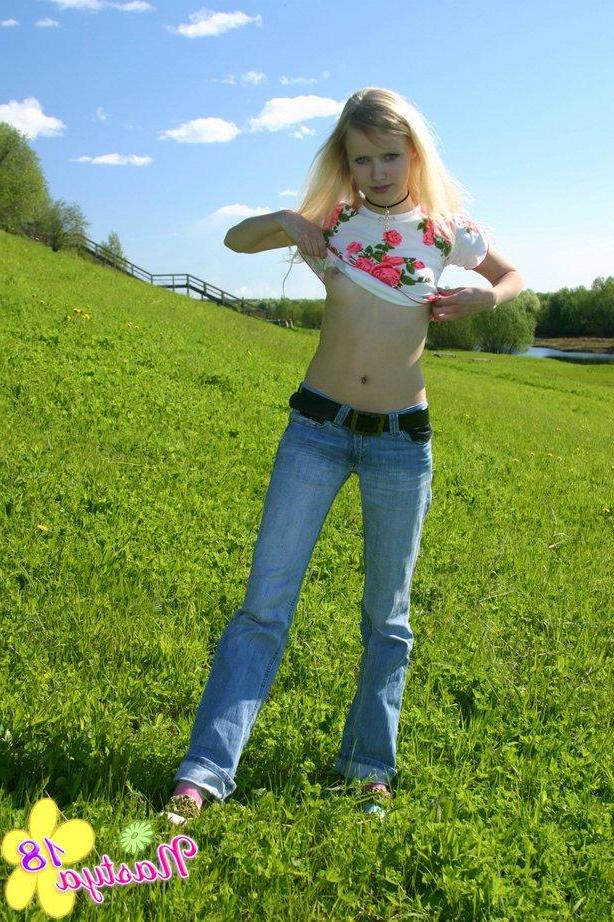 15P Pictures of teen hottie Nastya 18 totally nude in the woods