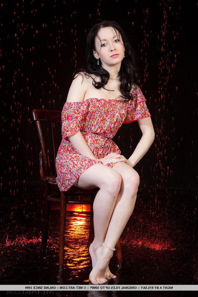 18P Gorgeous girl Night A gets all soaking wet for you