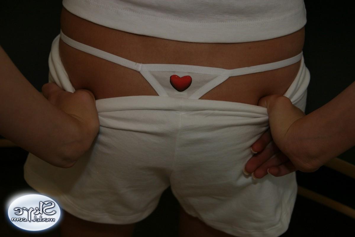 12P Skye shows off her tight round ass in a pair of very short shorts at her friends office