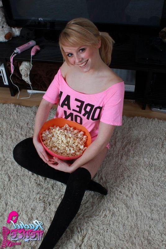 16P Pictures of Rachel Tease getting ready for a movie night with you