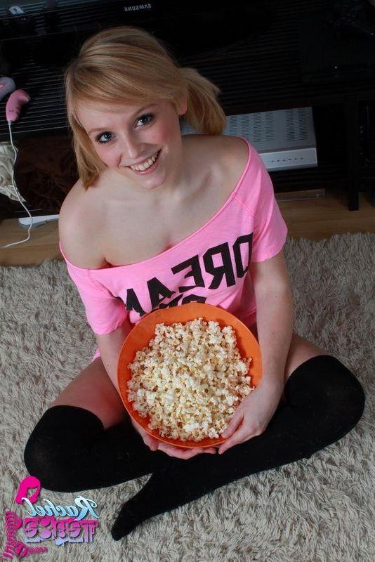 16P Pictures of Rachel Tease getting ready for a movie night with you