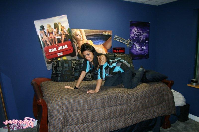 20P Pictures of Raven Riley playing with her moist vagina