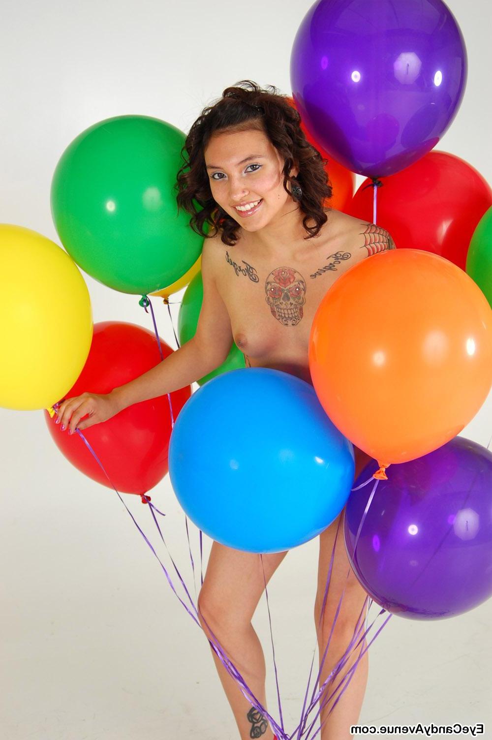 15P Alternative girl Reyna is irresistible and nude with balloons