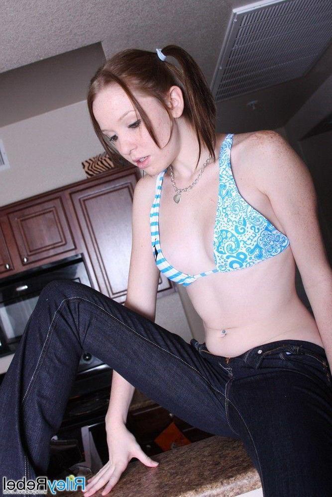 20P Pictures of teen cutie Riley Rebel all nude and sexy for you