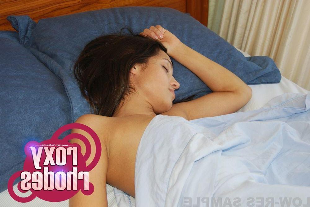 15P Pictures of Roxy Rhodes sleeping in the nude