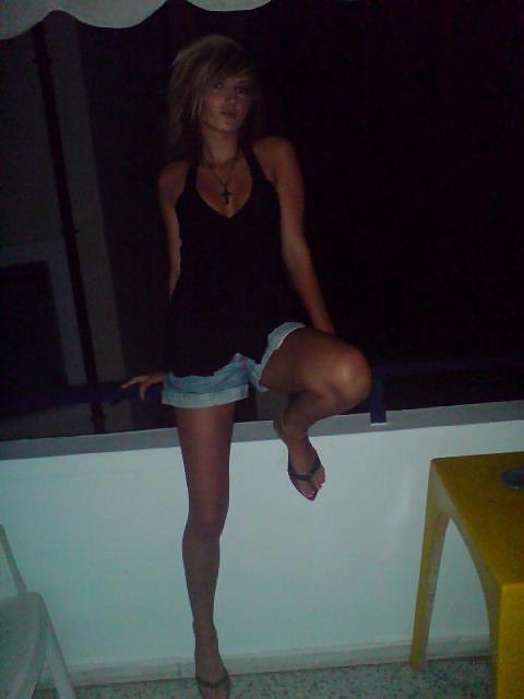 9P Greek Chicks