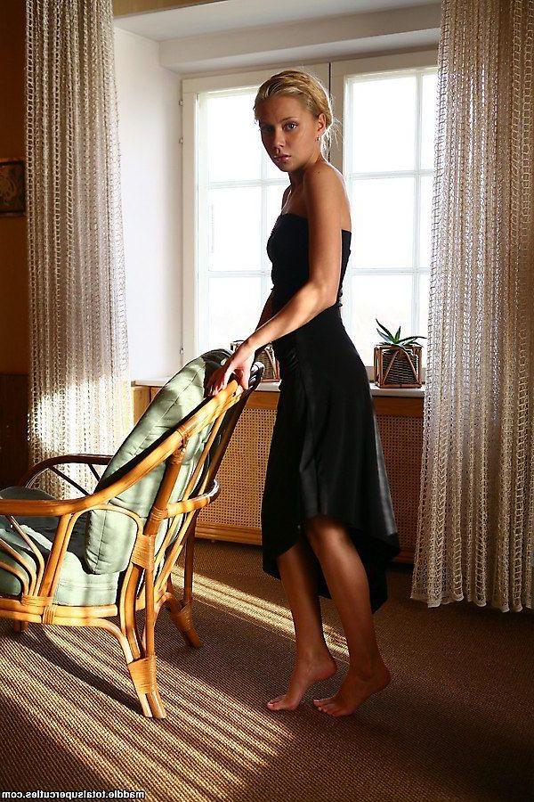 20P Pictures of teen Maddie showing off in a black dress