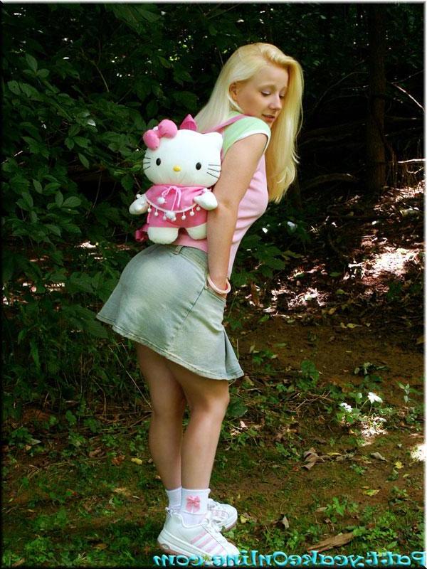 16P Pictures of Pattycake showing her cuteness in the woods