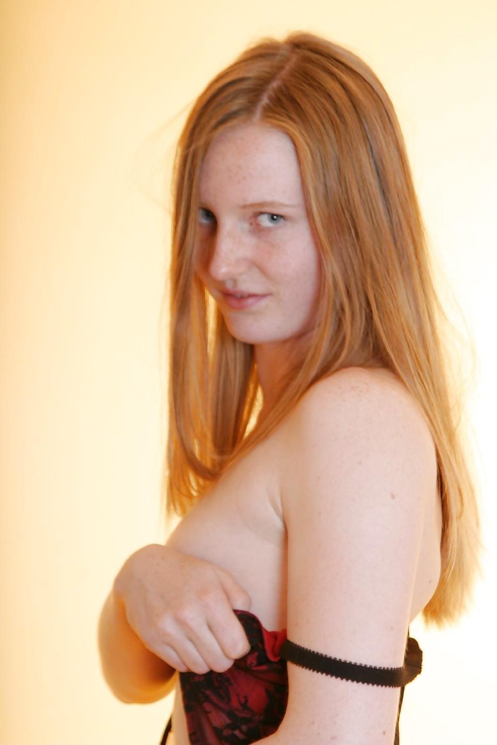 25P JUNG, SEXY UND SO PERFEKT - KARI III