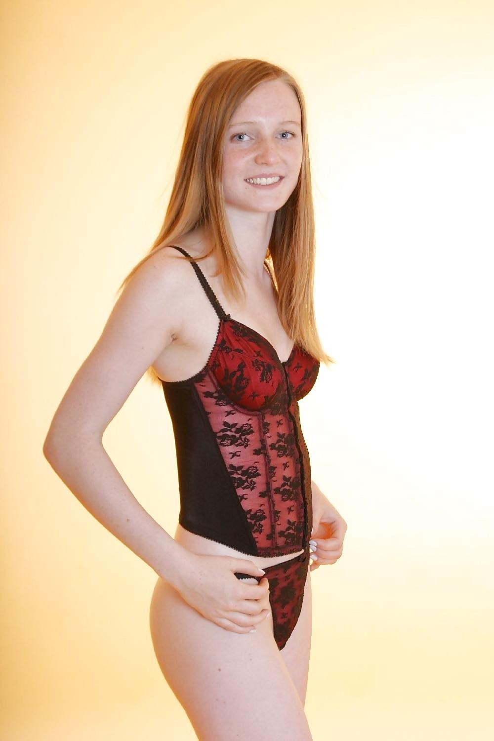 25P JUNG, SEXY UND SO PERFEKT - KARI III