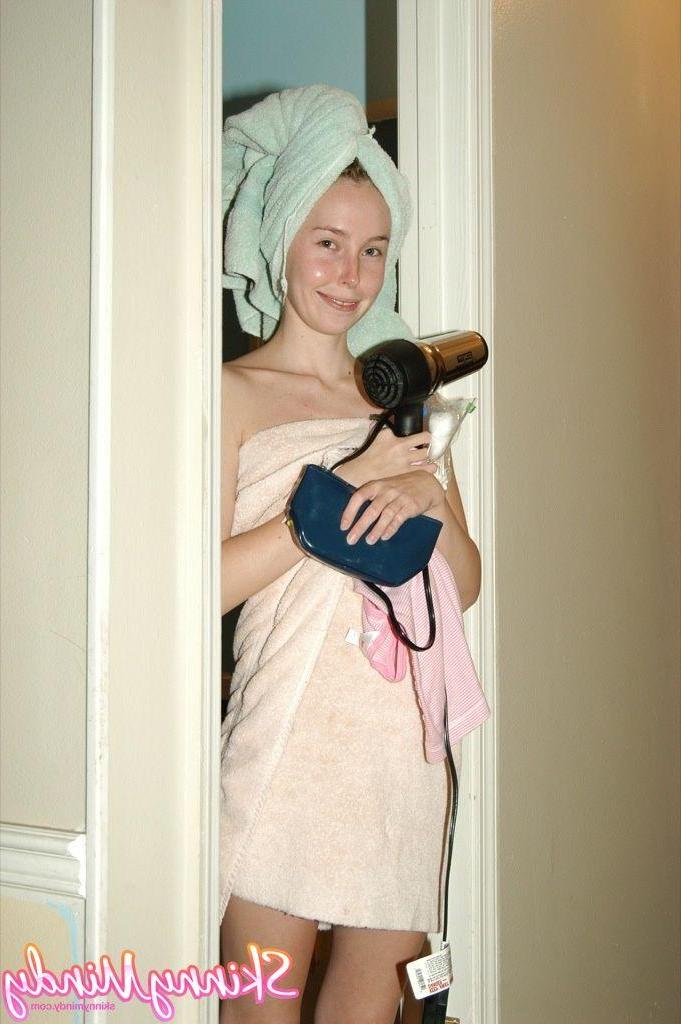 20P Pictures of Skinny Mindy getting ready for her date with you