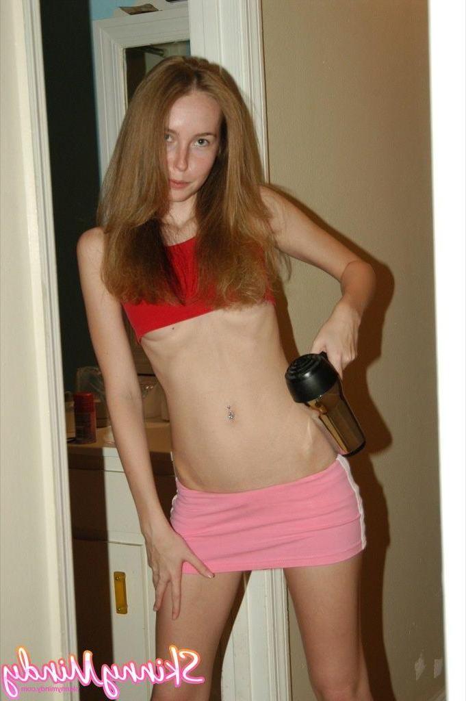20P Pictures of Skinny Mindy getting ready for her date with you