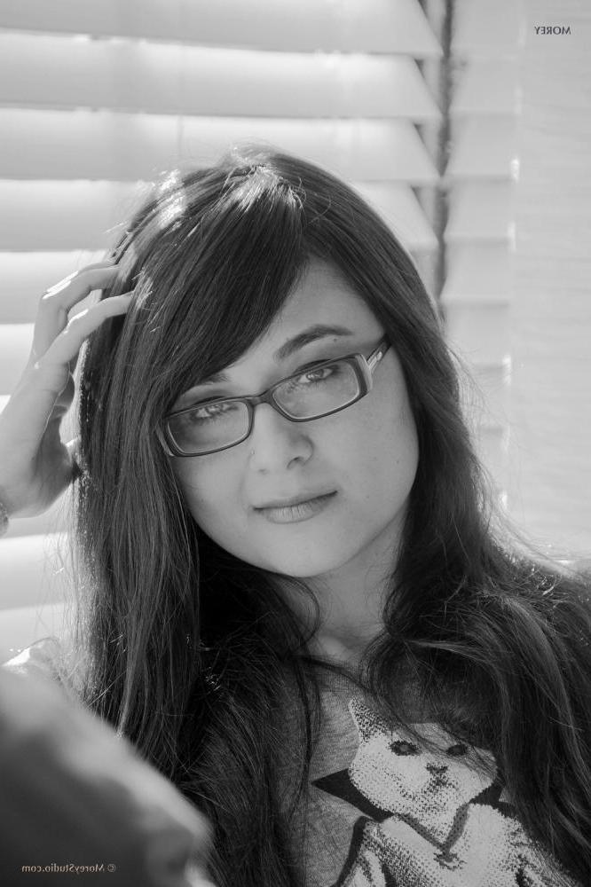 11P Hot coed Sophia shows you her tight pussy in black and white