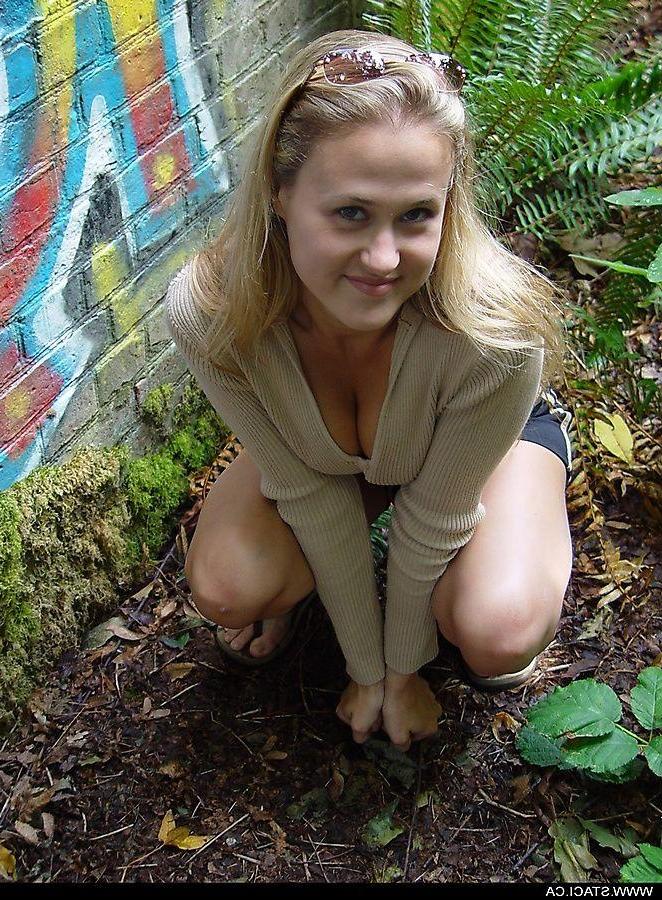 20P Pictures of teen chick Staci.ca getting nude outside