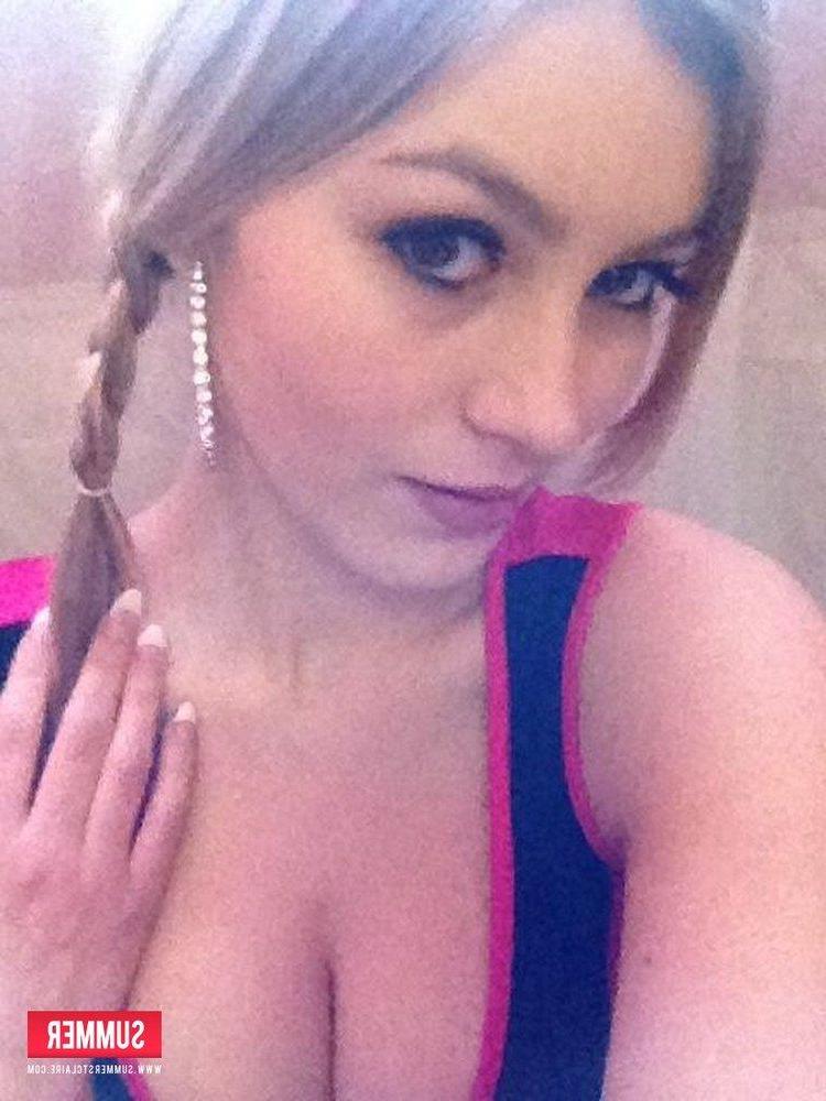 11P Summer strips her pink and black top to expose her big boobies