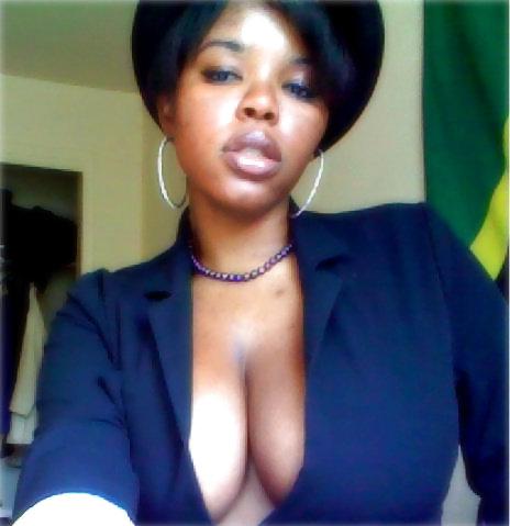 25P Busty Ebony Babes From,SmutDates.com