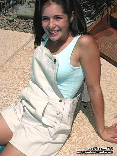 18P Tawnee nude in a pool