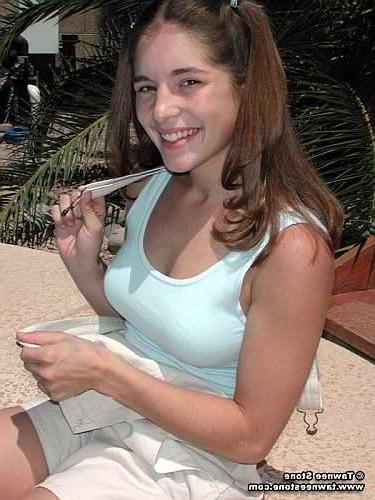 18P Tawnee nude in a pool