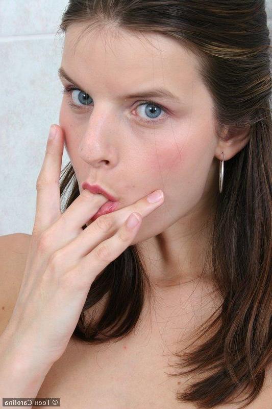 20P Pictures of Teen Carolina fucking herself with a vibrator