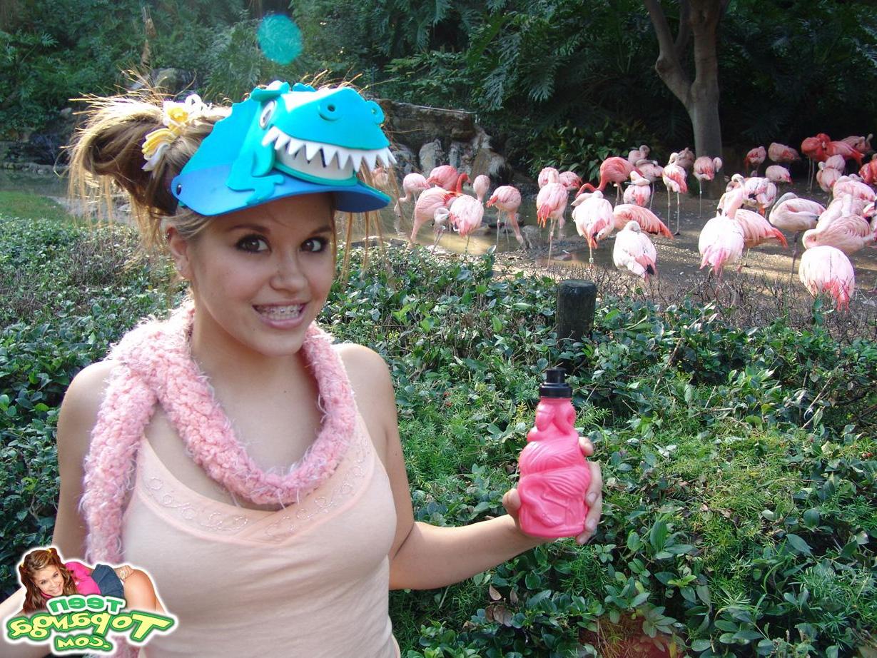 18P Pictures of Teen Topanga messing around at a zoo