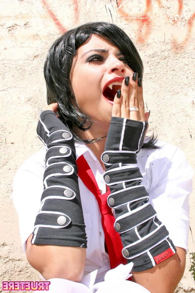 15P Pictures of True Tere being a schoolgirl vampire