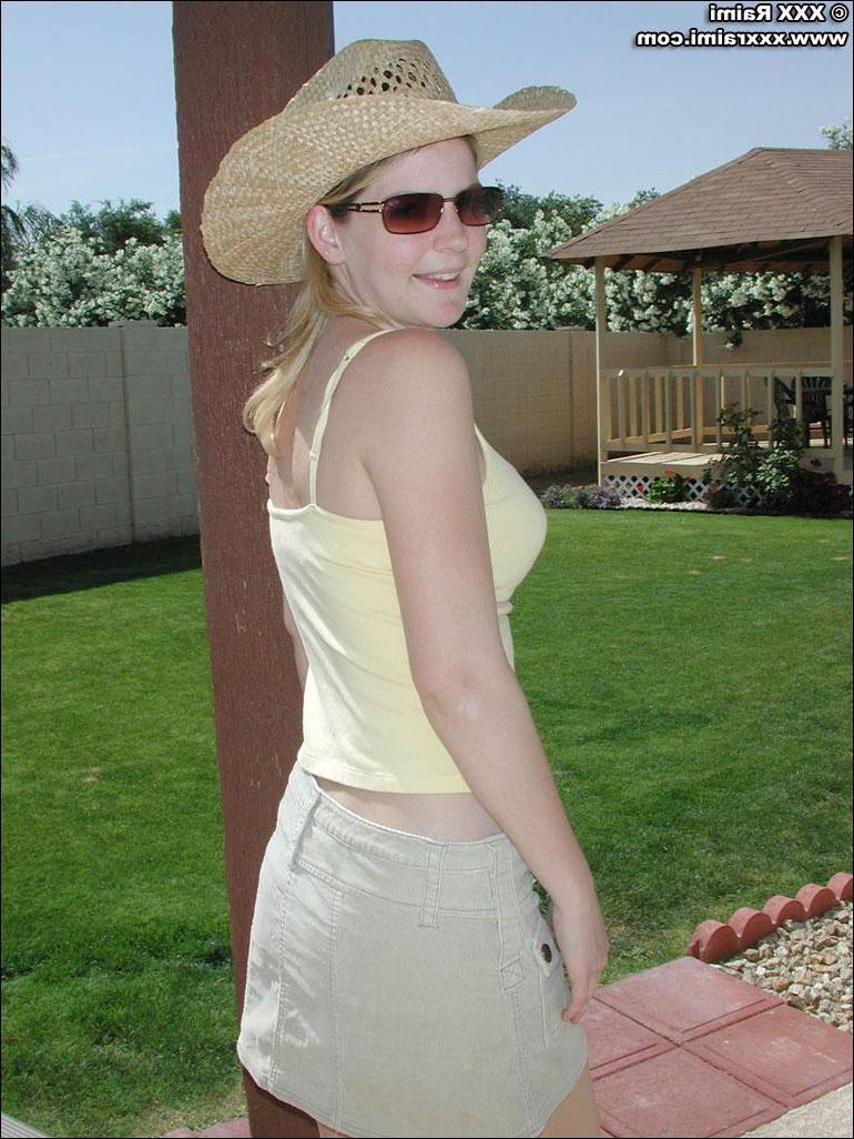 20P Pictures of XXX Raimi getting nude in the backyard