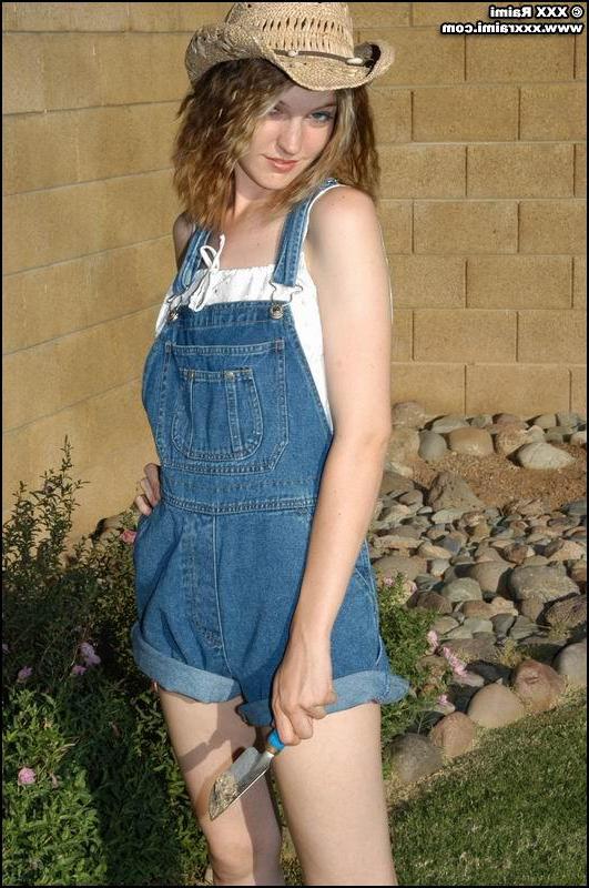 20P Pictures of XXX Raimi ass the farmer\'s hot daughter
