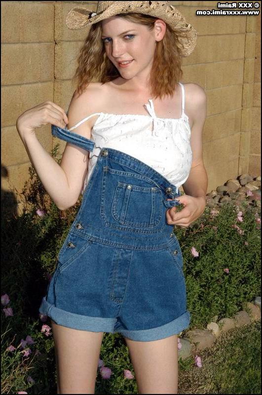 20P Pictures of XXX Raimi ass the farmer\'s hot daughter
