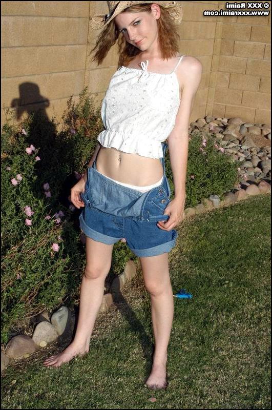 20P Pictures of XXX Raimi ass the farmer\'s hot daughter
