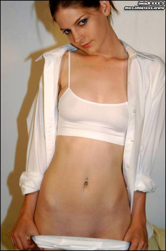 17P Pictures of XXX Raimi all nude and waiting for you