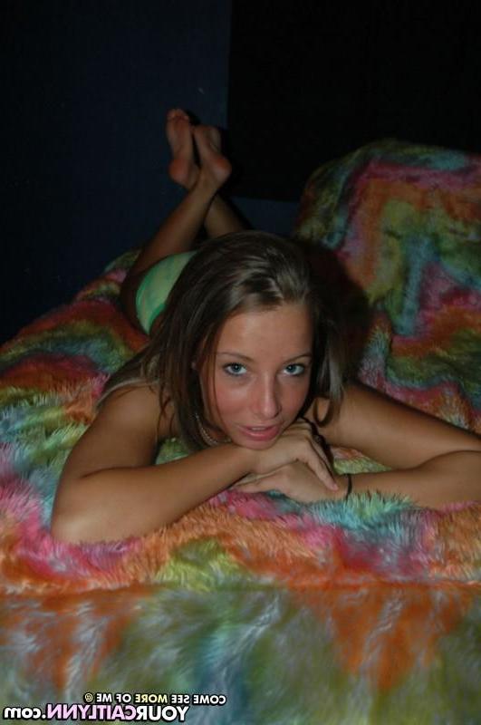15P Pictures of Your Caitlynn waiting for you in bed