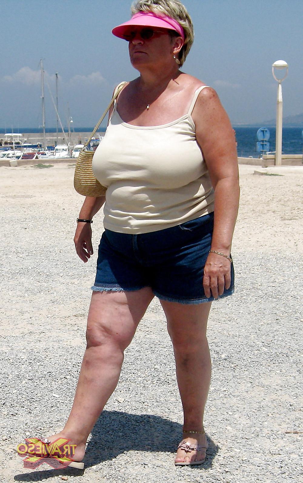 20P Busty women 91 (Clothed special)