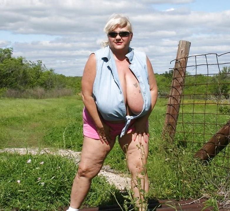 20P Busty women 91 (Clothed special)
