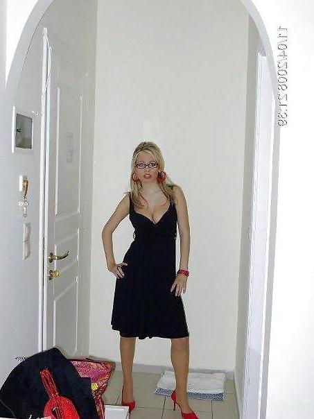 25P Greek girls