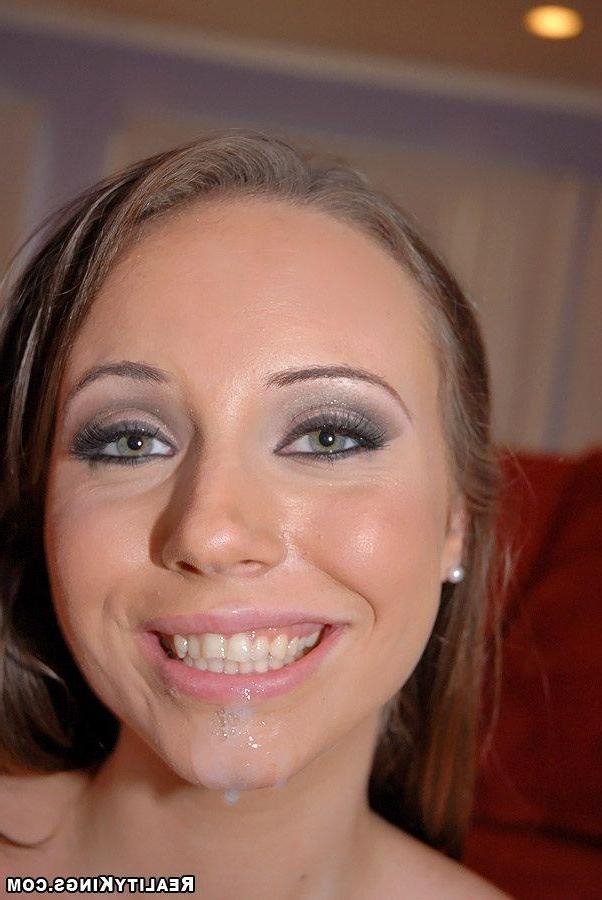 20P Pictures of a stunning brunette getting fucked hard and deep