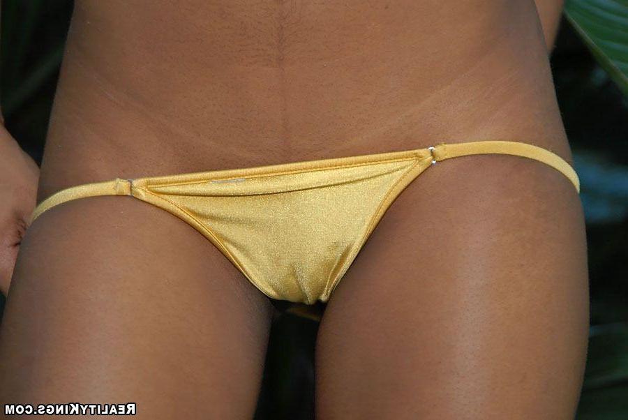 20P Pictures of a black teen enjoying cock