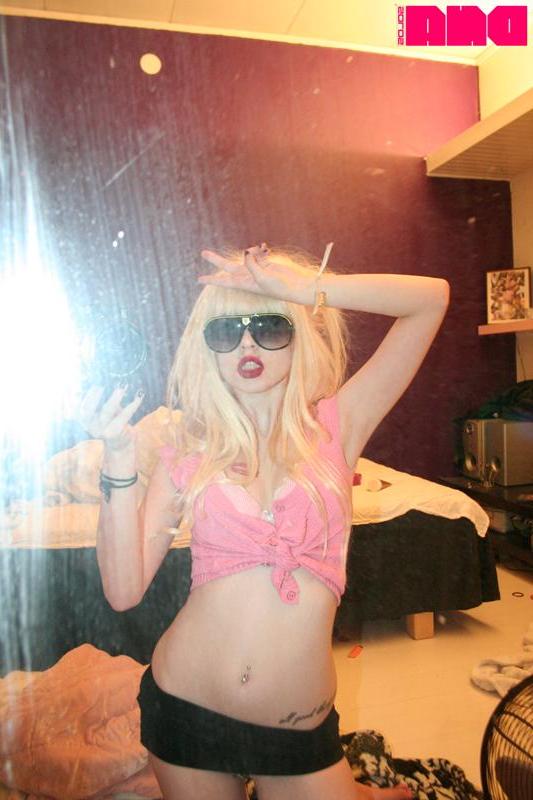 15P Pretty pinup girl Kiss Kim teases with her sexy lips and perky nipples