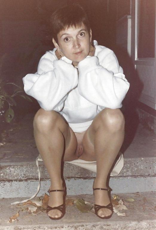 25P Mature Upskirt - 7