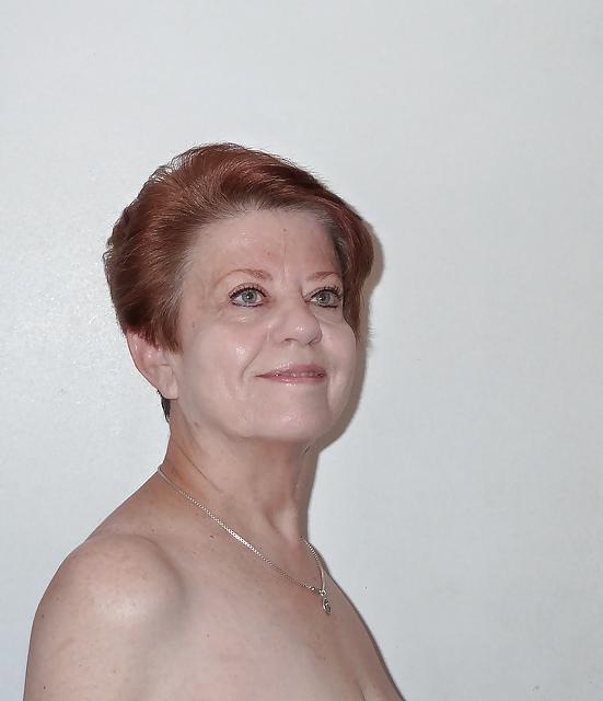 25P The Busty Mature Lady 1