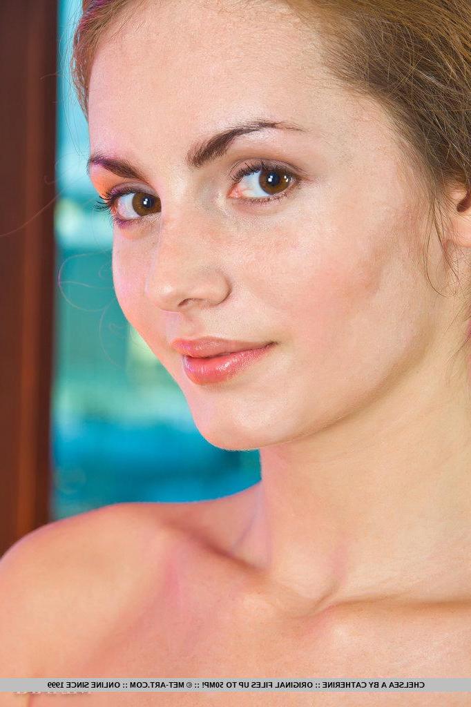 18P Hot girl Chelsea A displays her totally nude body just for you