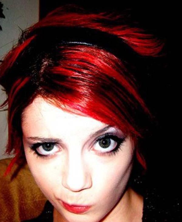 15P Picture gallery of a group of alternative hotties showing off