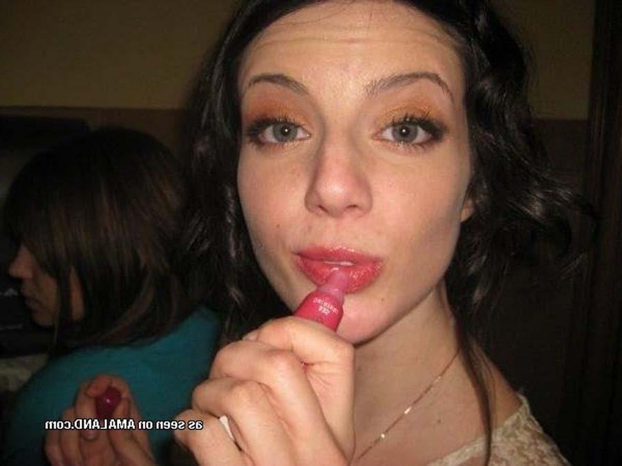 15P Picture gallery of a group of alternative hotties showing off