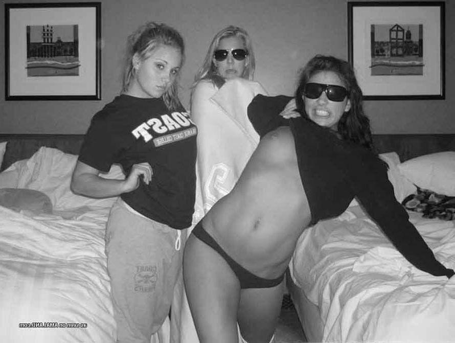 15P Pictures of two horny amateurs goofing off nude