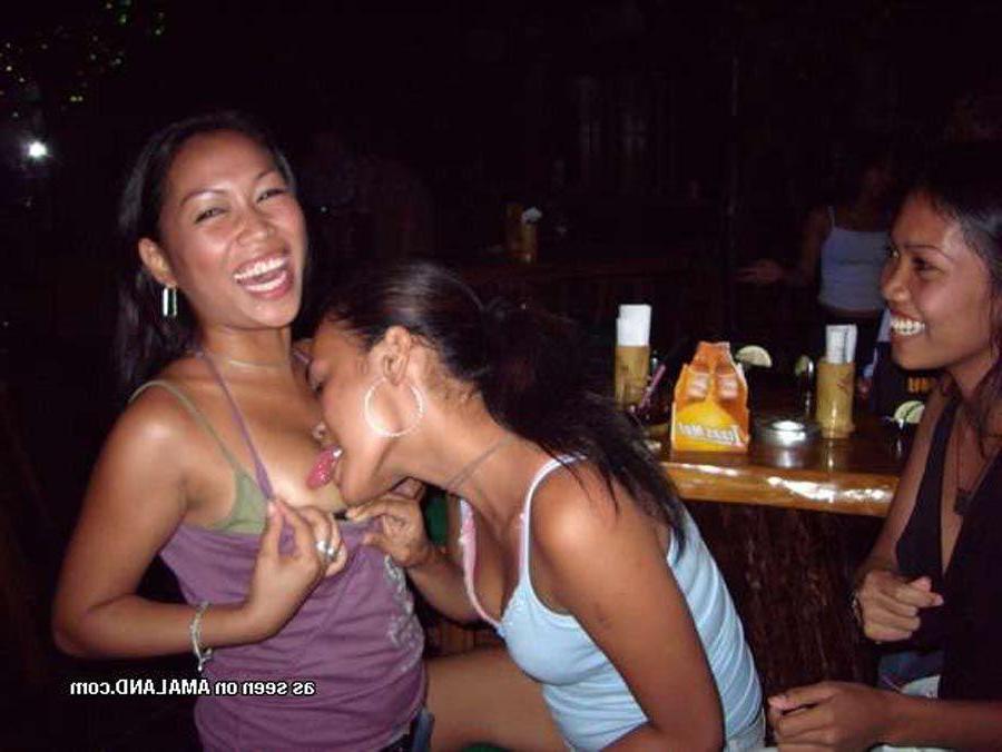 16P Pictures of asian girlfriends eating pussy