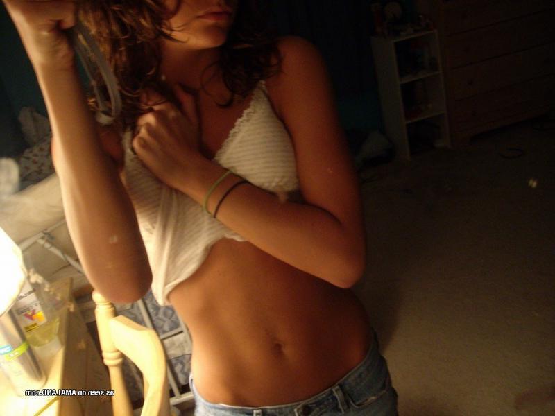 14P Sexy non-nude chicks posing for their boyfriends