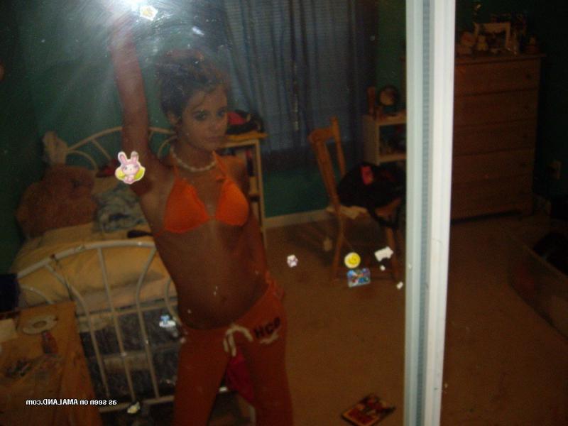 14P Sexy non-nude chicks posing for their boyfriends